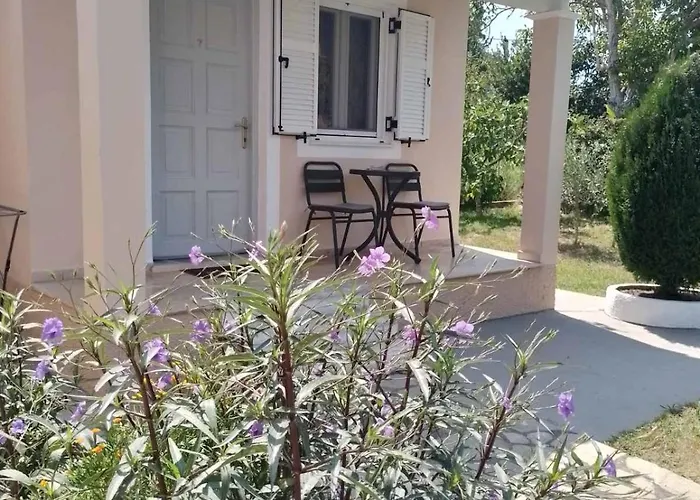Manolia Apartments