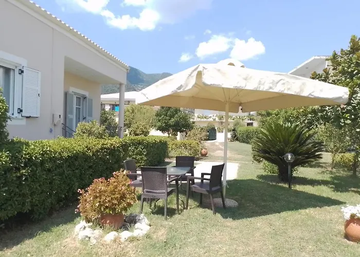 Manolia Apartments